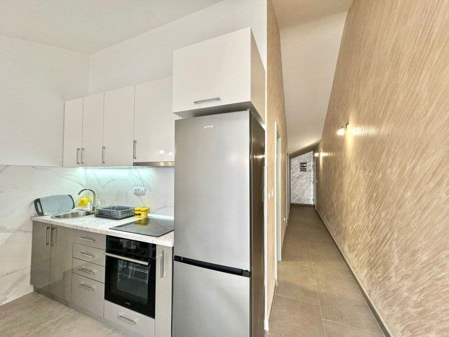 Apartmani Zloković uz more 4
