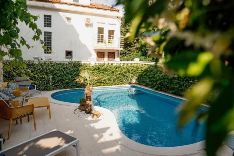 Captain's Villa