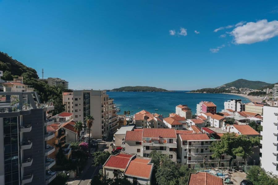 Luksuzni penthouse sa pogledom na more Rafailovici 3