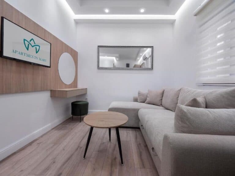 2 Deluxe King Suite
