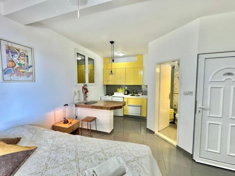 Studio apartman 13