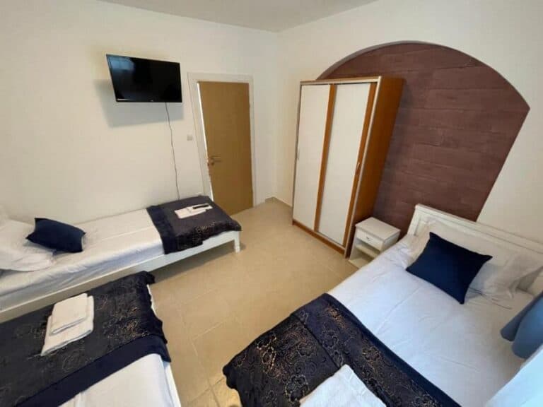 1 Two bedroom Apartment