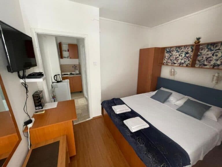 4 Classic double room