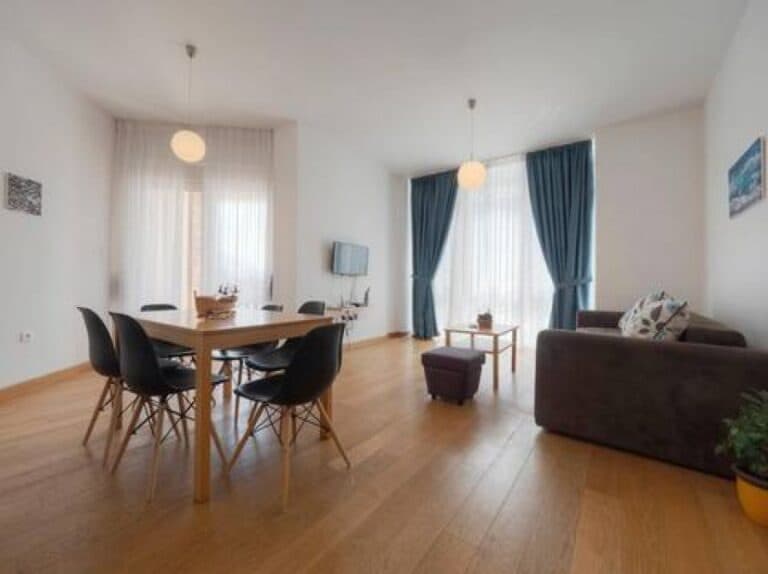 Komfort dvosobni apartman sa terasom