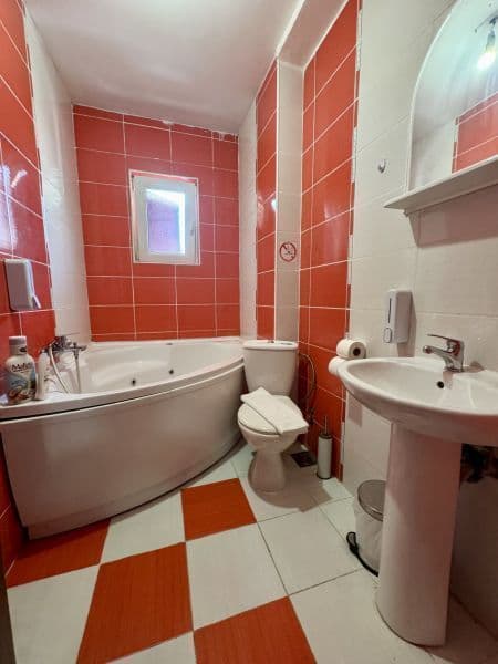 One bedroom apartment with 2 terraces 5
