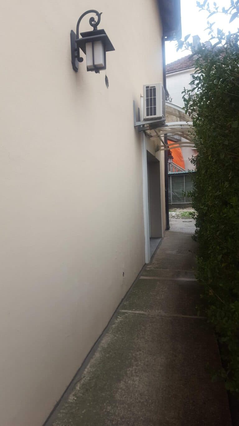 Apartmani “ KOVAČINA “