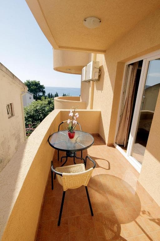 Villa Jupok – Studio pogled na more