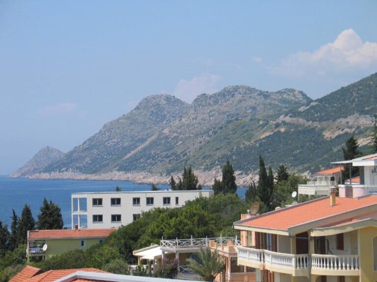 Guest House Dena – Porodična balkon