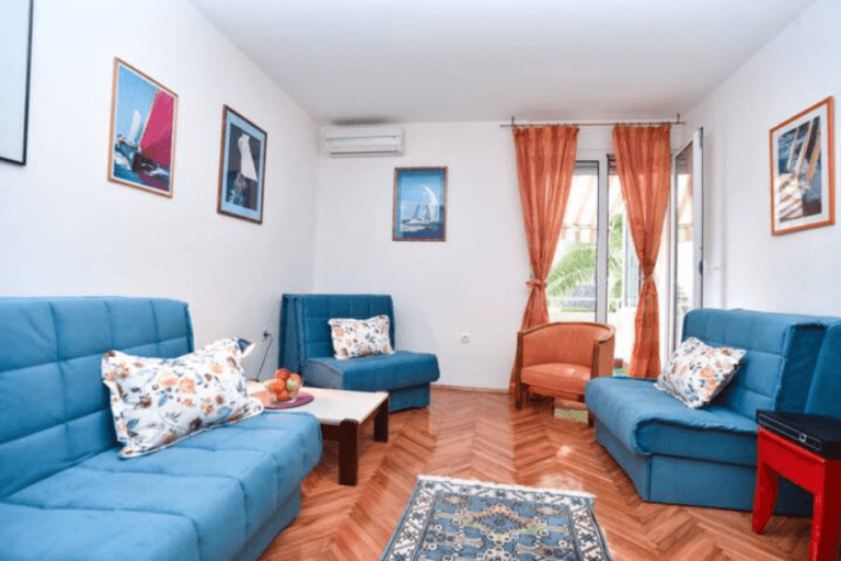 Family Apartment close to Slovenska beach