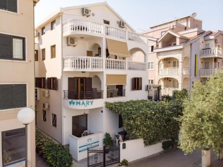 Apartments Mary