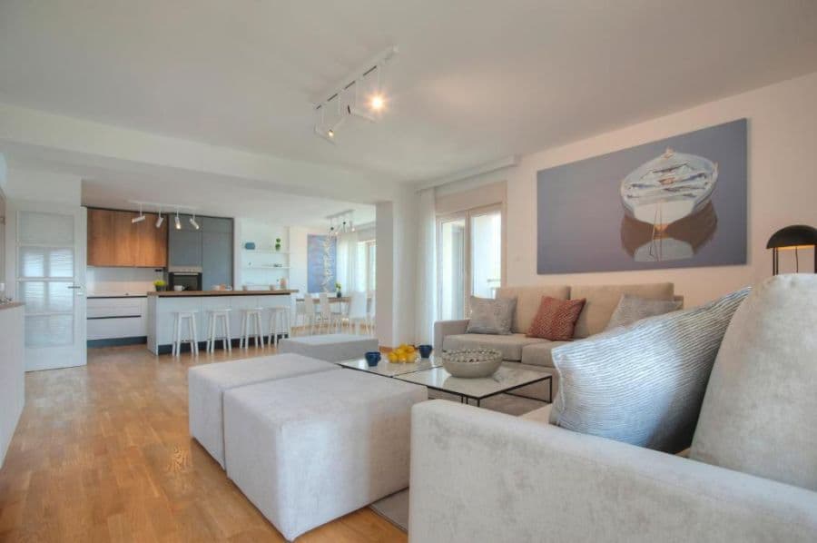 Fontana Seafront Residence