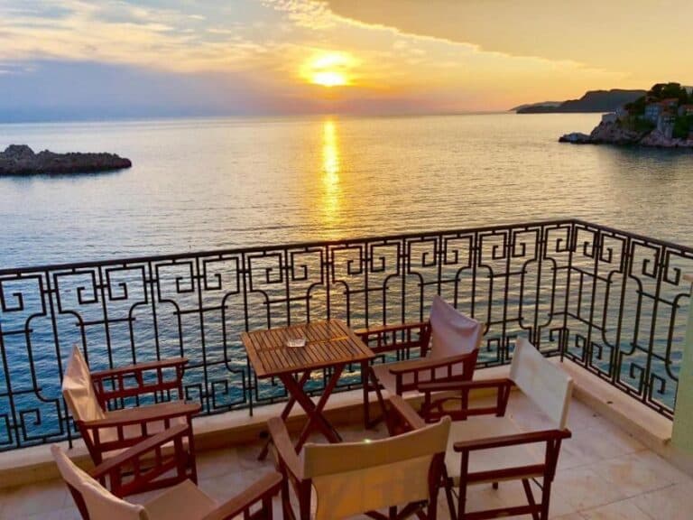 Lijep četverosobni stan na plaži Sveti Stefan
