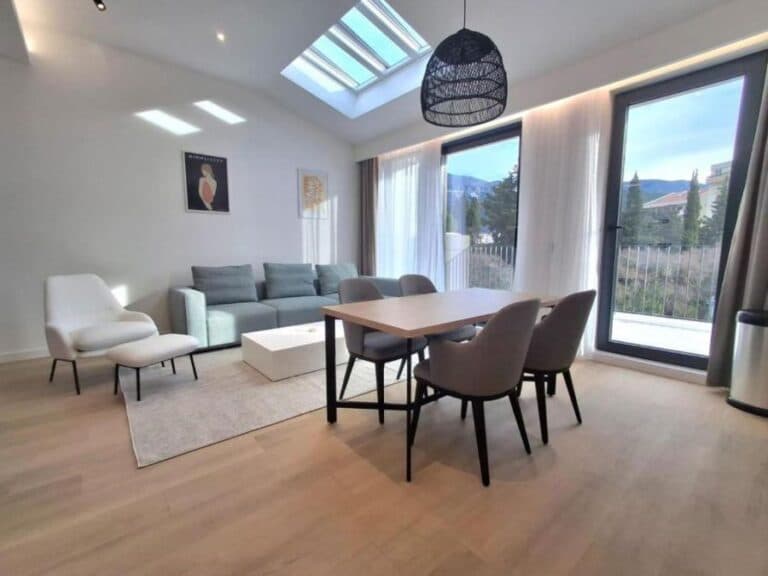One Bedroom Apartment