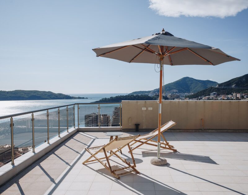 Top-floor 2-bedroom apartment in Rafailovici